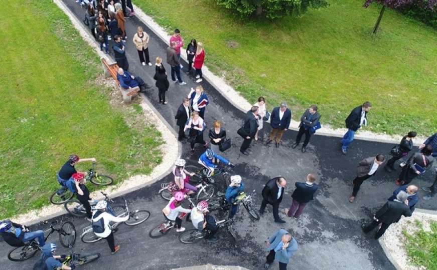 Djeca testirala novu biciklističku stazu kod Druge gimnazije